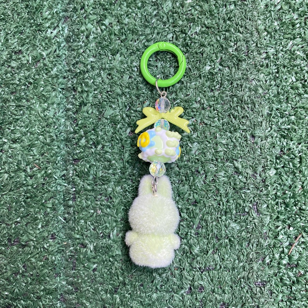 Labubu keychain - Picture 2 of 2